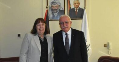 الفلسطينيون يطالبون مبعوثة أممية بالتحقيق في قتل طفلة بجنين