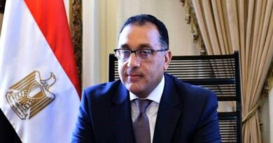 رئيس الوزراء المصري: أزمة تراكم السلع في المواني انتهت والمصانع تعمل بكامل طاقتها
