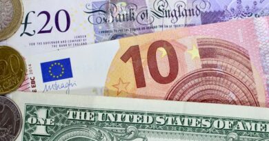 اليورو عند ذروة 9 أشهر وسط مؤشرات أوروبية على استمرار رفع الفائدة