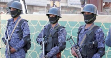 انقلابيو اليمن يسرحون دفعة جديدة تضم آلافاً من عناصر الأمن
