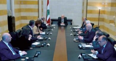 90 ألف موظف يُضربون في لبنان طلباً لتأمين «الخبز والاستشفاء»