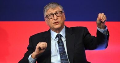 "غيتس" مهاجما "ماسك": الإنفاق على اللقاحات أولى من الوصول للمريخ