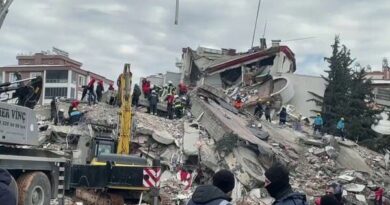 "أبي.. هل سنموت؟".. أطفال الزلزال برعب لا يوصف