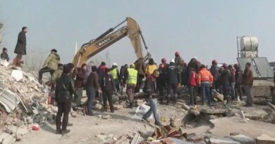 مراسل العربية: إنقاذ فتاتين من تحت الأنقاض في كهرمان مرعش بتركيا