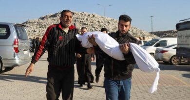 نحو 22 ألف قتيل بين سوريا وتركيا.. والآمال تتلاشى بالعثور على ناجين