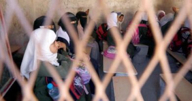 البنك الدولي يمول إعادة تجهيز ألف مدرسة في اليمن