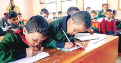 جبايات الحوثيين تتسبب في طرد مئات الطلبة اليمنيين من مدارسهم