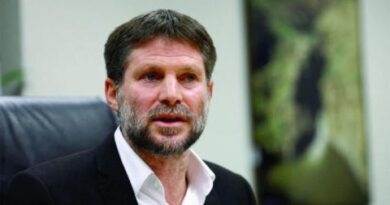 مستوطنون يهاجمون قوة للجيش الإسرائيلي ويحاولون دهس ضابط