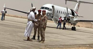 طائرة للصليب الأحمر تصل مأرب استعداداً لتبادل الأسرى