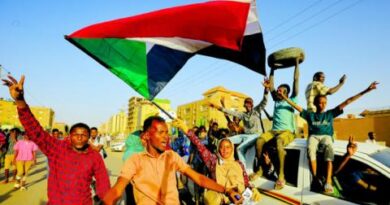 في الذكرى الرابعة لسقوط نظام البشير... السودانيون يتطلعون إلى التغيير