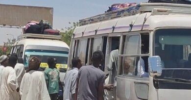 يوم الإجلاء لم ينته.. عرب وأجانب يغادرون السودان