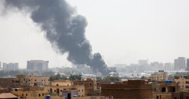 طيران حربي في سماء الخرطوم.. واشتباكات بمحيط قصر الرئاسة