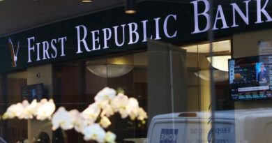 سهم "فيرست ريبابليك" يواصل الخسائر.. تراجع 90% في 3 جلسات متواصلة