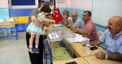 بسبب الزلزال.. 130 ألف تركي سيدلون بأصواتهم خارج مناطقهم