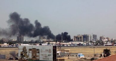 استمرار الاشتباكات العنيفة بالخرطوم.. والجيش يطوق مطار مروي