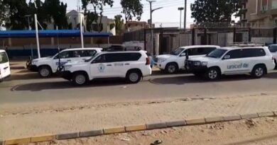 براً وبحراً وجواً.. أكثر من 25 بعثة أجنبية تغادر السودان
