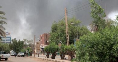 إنها الحرب... السودانيون تحت رحمة الرصاص والقذائف