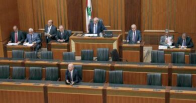 اقتراح قانون لبناني يفرض العمر الأقصى لتولي الخدمة العامة بـ74 عاماً