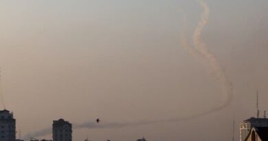 أكثر من 20 صاروخاً أطلق من غزة..وإسرائيل تقصف القطاع