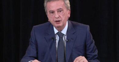  قاض لبناني يرد دفوعا قدمها محامو "رياض سلامة"