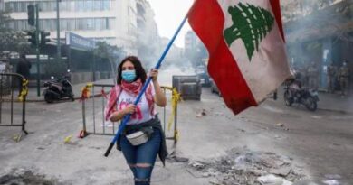 عمّال لبنان يعانون: «نزيف» في الرواتب وهجرة مستمرة