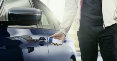 "بي إم دبليو" و"مرسيدس" تهددان عرش "تسلا".. شحن البطارية في نصف ساعة