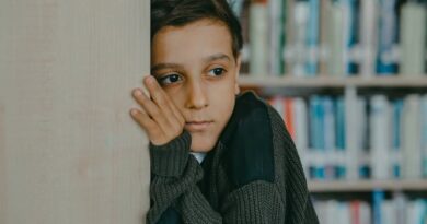 كيف تتجنب تنشئة طفل مادي؟