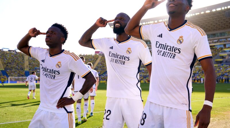 بالفيديو.. تشواميني يمنح ريال مدريد الفوز وصدارة الدوري الإسباني