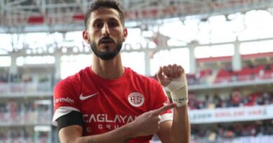 اللاعب الإسرائيلي جيهزكيل يغادر تركيا