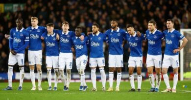 إيفرتون يقتنص نقطة التعادل من فولهام لكنه ينضم لثلاثي القاع بدوري إنجلترا