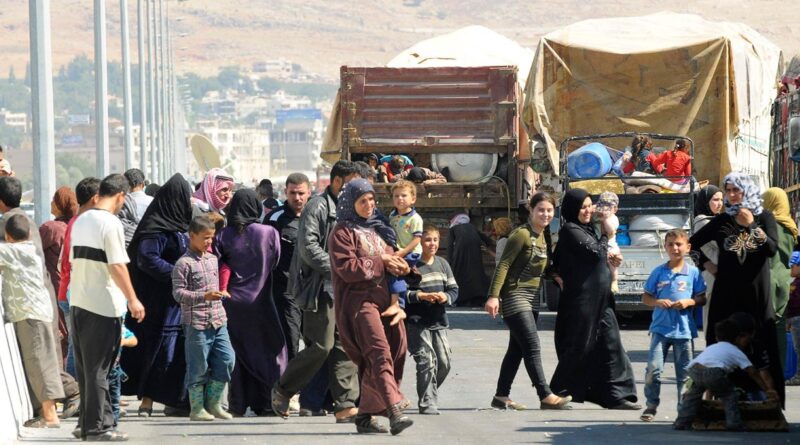 مركز حقوقي: انتهاكات خطيرة تطال اللاجئين السوريين بلبنان خلال ترحيلهم
