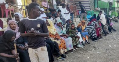 السودانيون في محطة النزوح الأخير وعينهم على لقاء الجنرالين