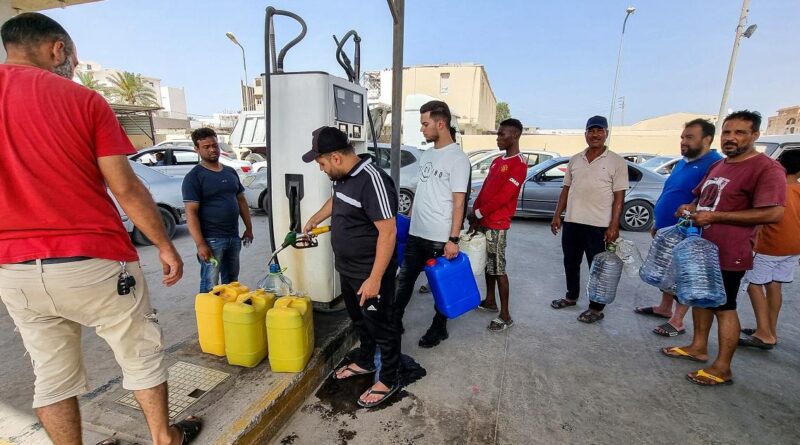 "دعم المحروقات" كرة لهب ليبية يتقاذفها برلمان وحكومتان