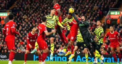 ليفربول يحكم قبضته على صدارة الدوري الإنجليزي برباعية في مرمى لوتون تاون