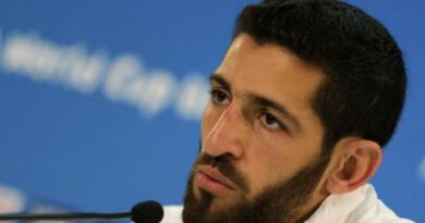 حليش يشن هجومًا حادًا على مدرب شباب بلوزداد: ما حدث بين باكيتا وقديورة غير مقبول