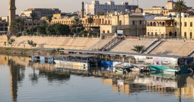 لجنة برلمانية عراقية تطالب بتعليق التجارة مع تركيا