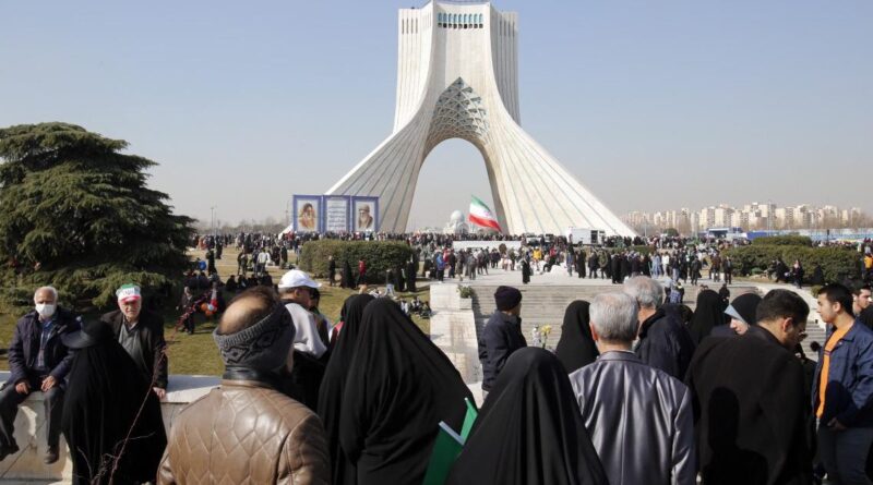 تسريبات إيرانية: قرار باعتقال 21 رياضيا فور عودتهم إلى البلاد