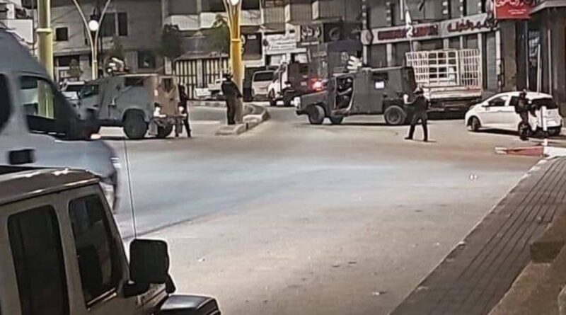 الاحتلال يقتحم الخليل ويفجر منزل الشهيد حسن قفيشة