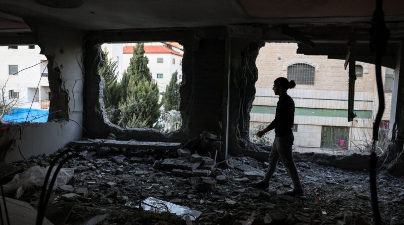 استشهاد فلسطيني جنوبي نابلس والاحتلال يواصل اقتحامات الضفة