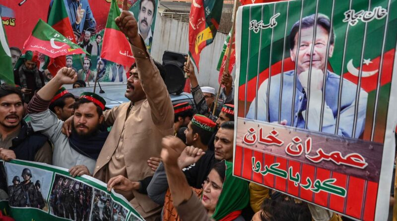 انتخابات باكستان بموعدها وحكم قضائي يفصّل سبب سجن عمران خان