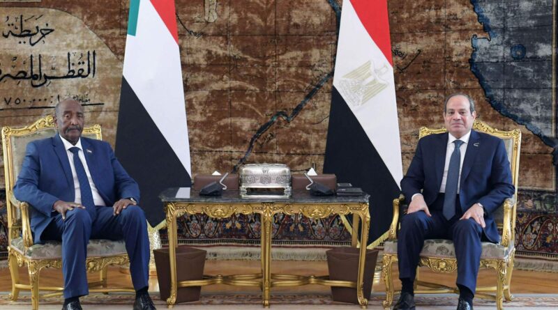 البرهان يعرض على السيسي رؤيته لإنهاء الحرب في السودان