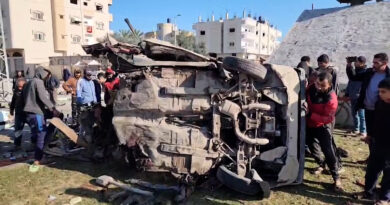 سقوط شهداء في غارة إسرائيلية على سيارة مدنية بدير البلح