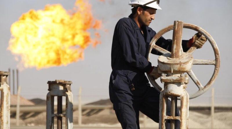 ما أسباب الانسحابات المتتالية لشركات الطاقة من العراق؟