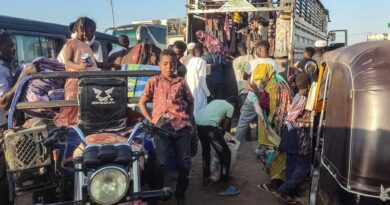 السودان.. اتصالات مقطوعة وعزلة شعبية كاملة وسيناريوهات غامضة!