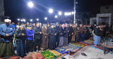 على أنقاض المساجد المدمرة.. هكذا يحيي الغزيون صلاة التراويح