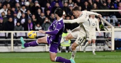 هدف يورنتي المتأخر يضمن لروما التعادل 2-2 على ملعب فيورنتينا