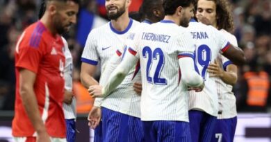 فرنسا تنتفض لتهزم ضيفتها تشيلي 3-2 وديا