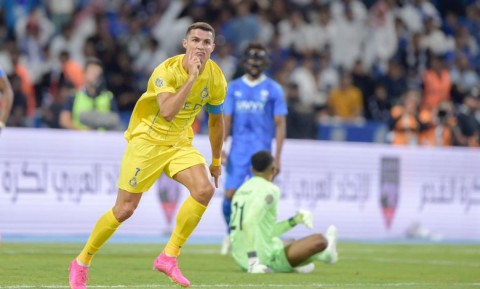 رونالدو يقود النصر لاكتساح الطائي في الدوري السعودي