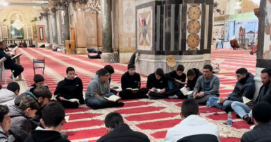 كيف يقضي المعتكفون ليالي رمضان في رحاب المسجد الأقصى؟