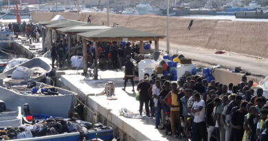 السجون ومراكز الترحيل.. مقابر اللاجئين أحياء في إيطاليا